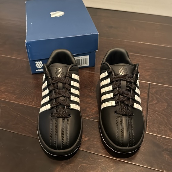 K-Swiss classic varsity low sneaker NIB 4 - Picture 2 of 8
